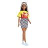 Barbie - Muñeca fashionista - Top con llamas y falda a cuadros