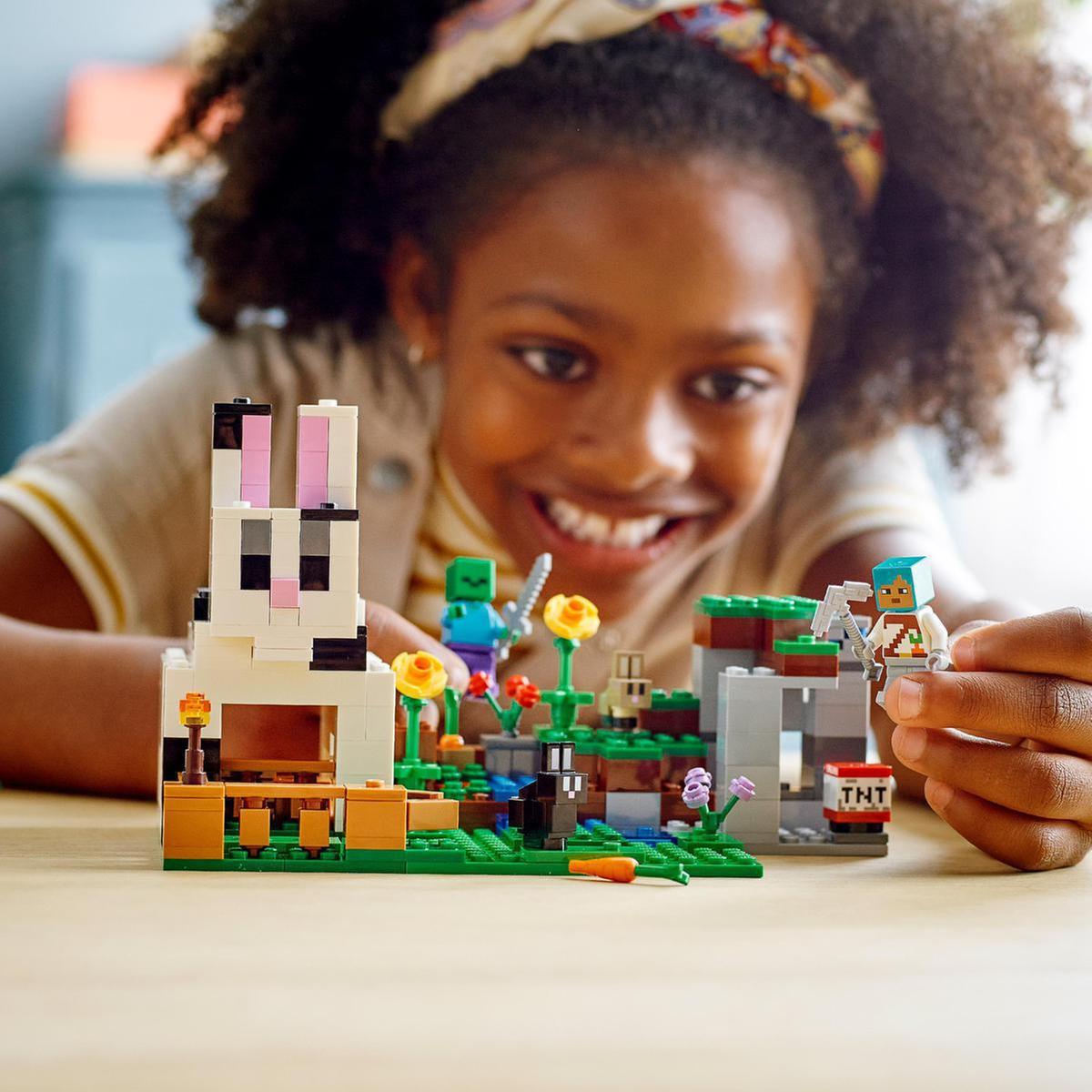 oleada trolebús Es una suerte que LEGO Minecraft - El rancho-Conejo - 21181 | Lego Minecraft | Toys"R"Us  España