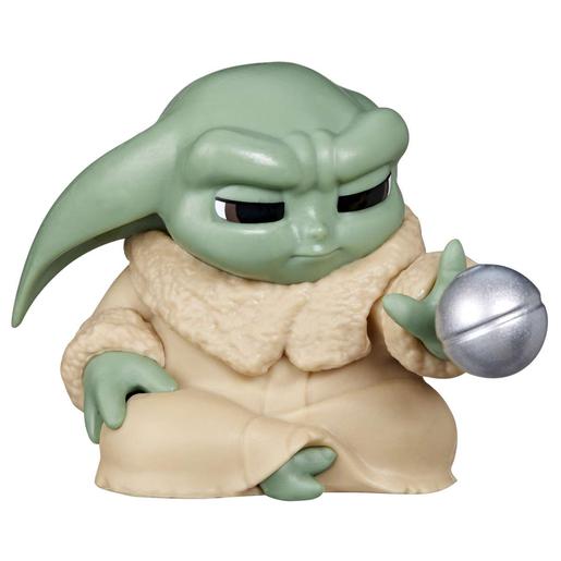 Star Wars - Baby Yoda pose concentración de fuerza