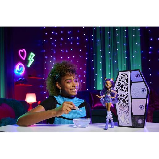 Mattel - Monster High - Muñeca Monster High Serie Skulltimate Secrets con armario iridiscente y accesorios de moda ㅤ