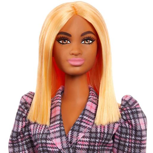 Barbie - Muñeca Fashionista - Blazer tartán con tonos rosas