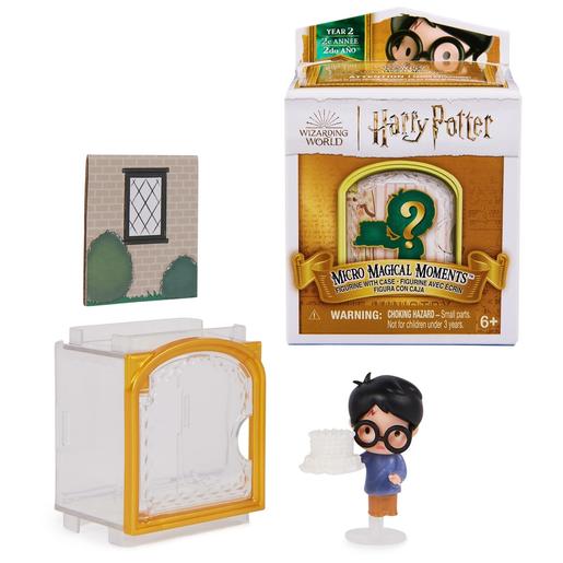 Harry Potter - Figurita coleccionable Magical Moments con vitrina (Varios modelos) ㅤ