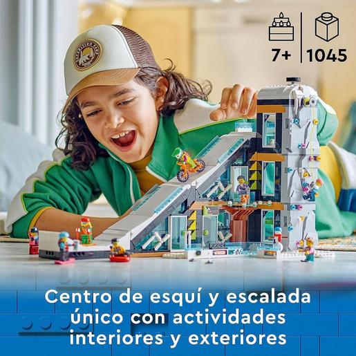 LEGO - Centro de Ski y Escalada, Set de Edificio Modular de 3 Alturas con Pista 60366